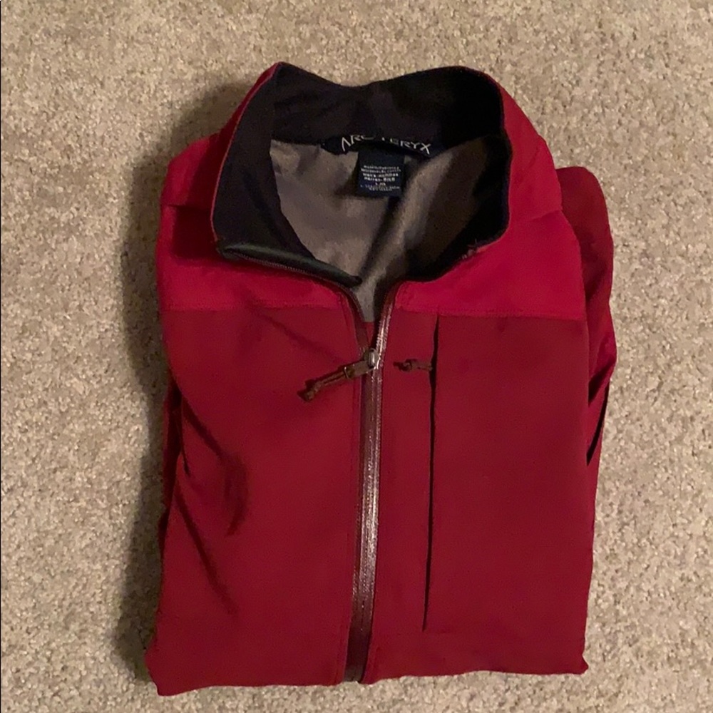 Arc’Teryx Gore-Tex Shell Jacket.